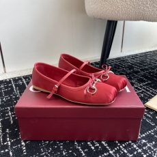 Gucci Flat Shoes